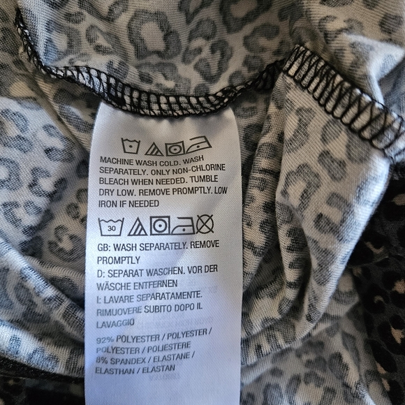 Susan Graver Grey Cheetah Print Top - Picture 6 of 8